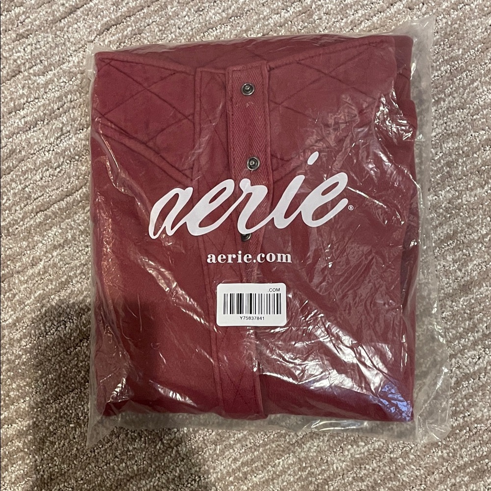 Aerie women’s half button up trendy. Brand new